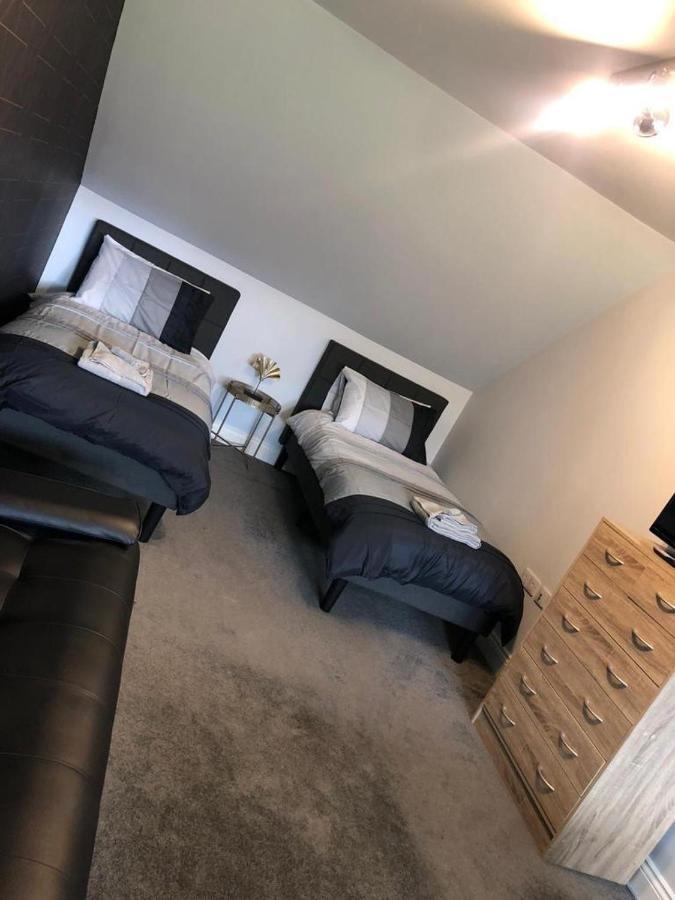Alcantara- Modern Home With Hot Tub- Sleeps 10 Cromdale Eksteriør billede